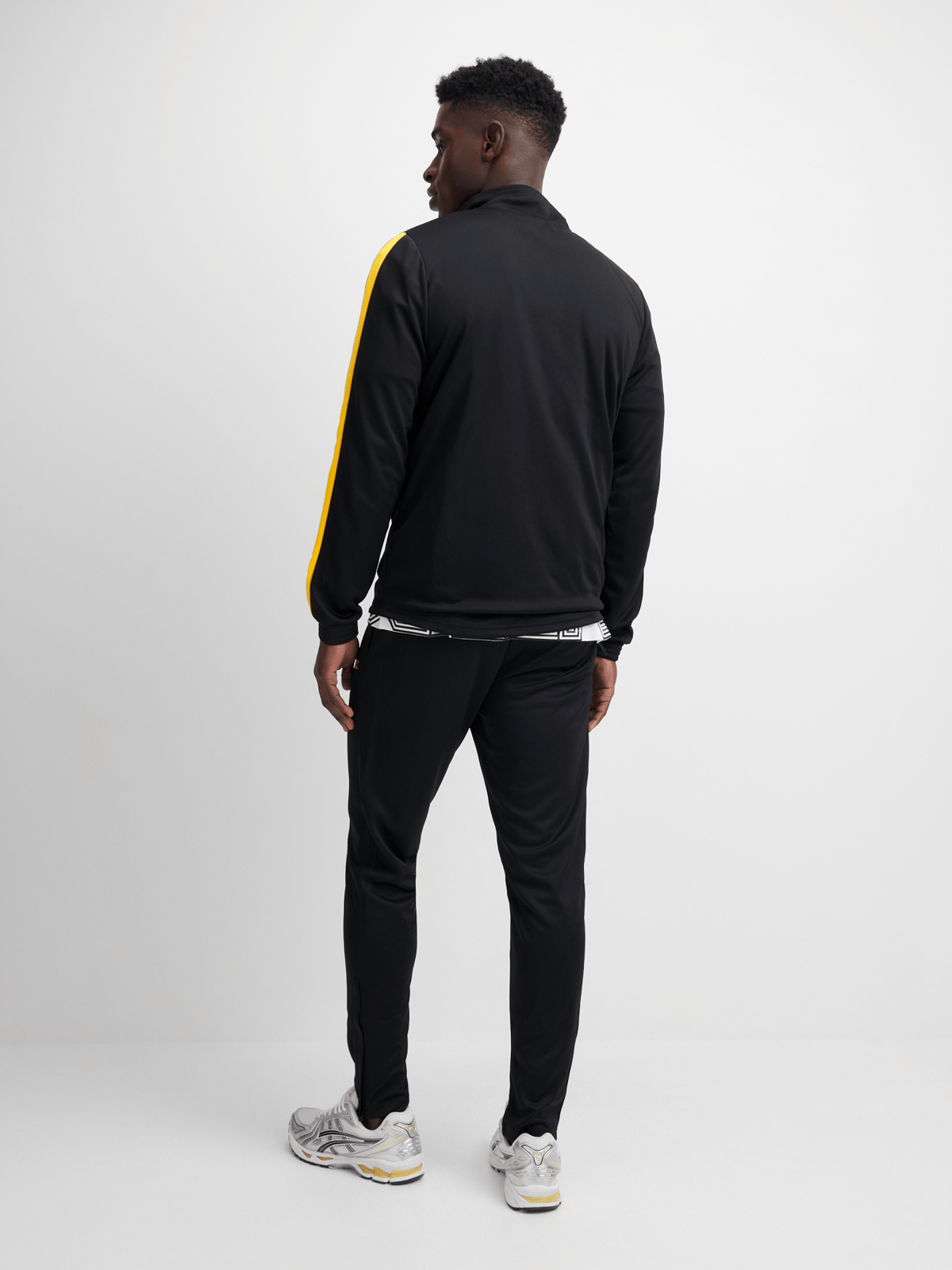 Kappa Men&#39;s Kaizer Chiefs Salcito Black Tracksuit - Comfortable Fan Sportswear Set