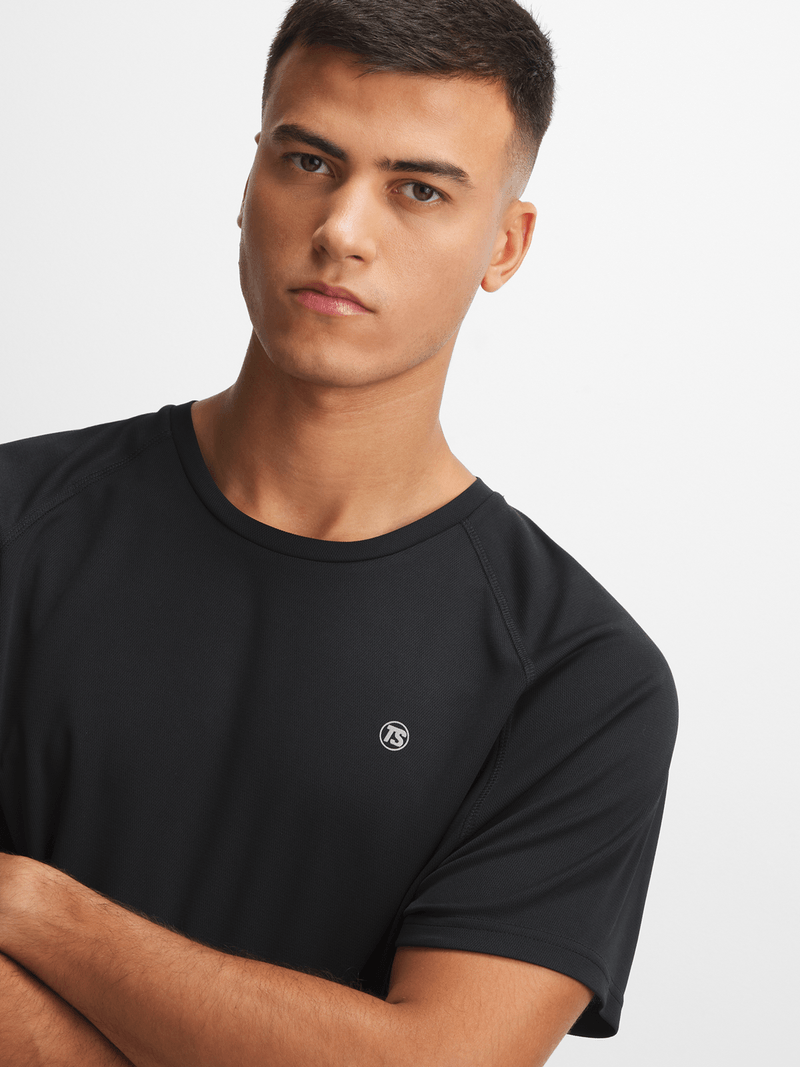 Men's Dri-Tech Black Performance T-Shirt: Moisture-Wicking, Reflective, Chafe-Reducing Activewear Top