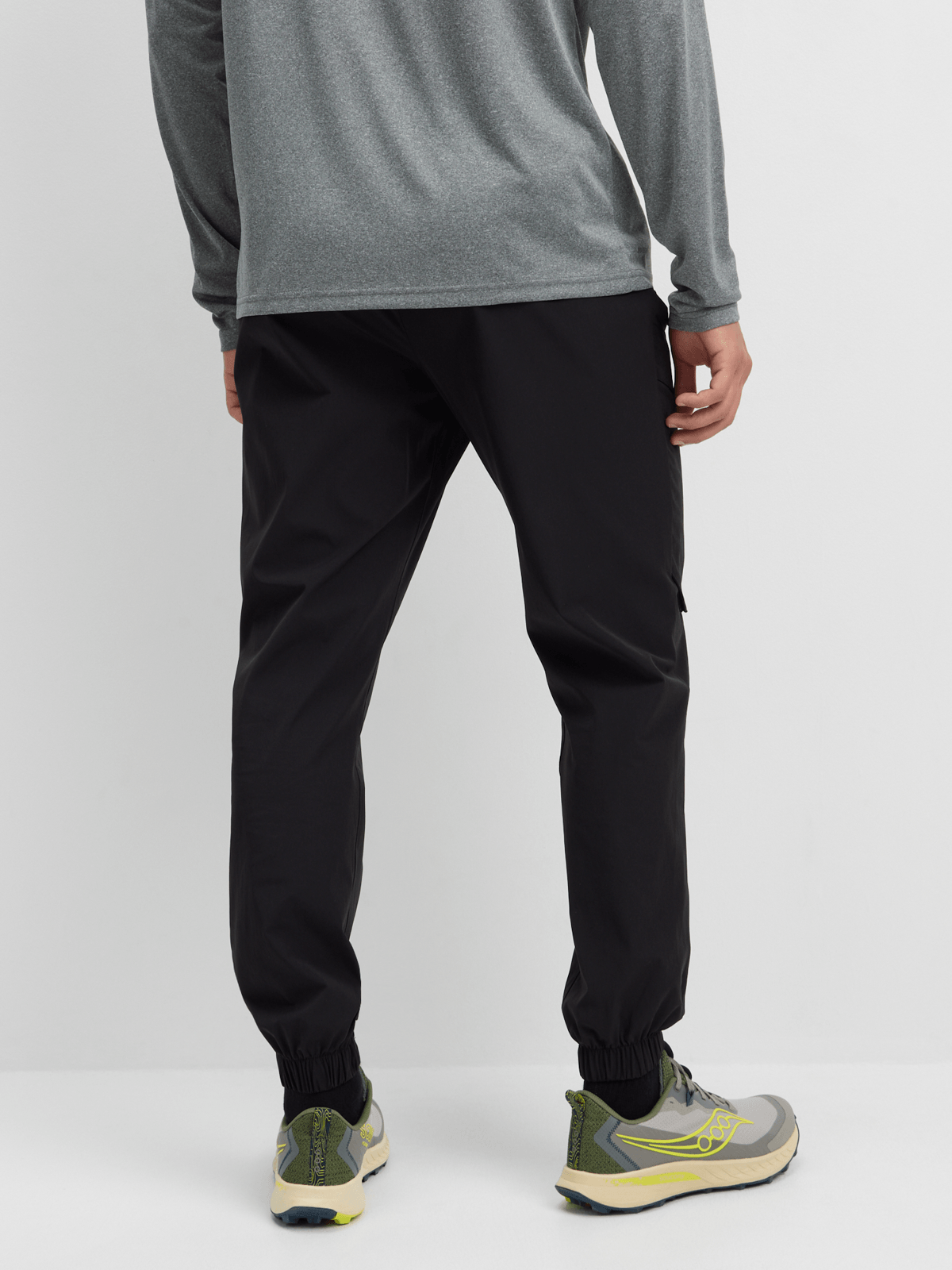 TS Men&#39;s Agility Cargo Black Trackpants: Flexible, Durable, Multi-Pocket Training Pants