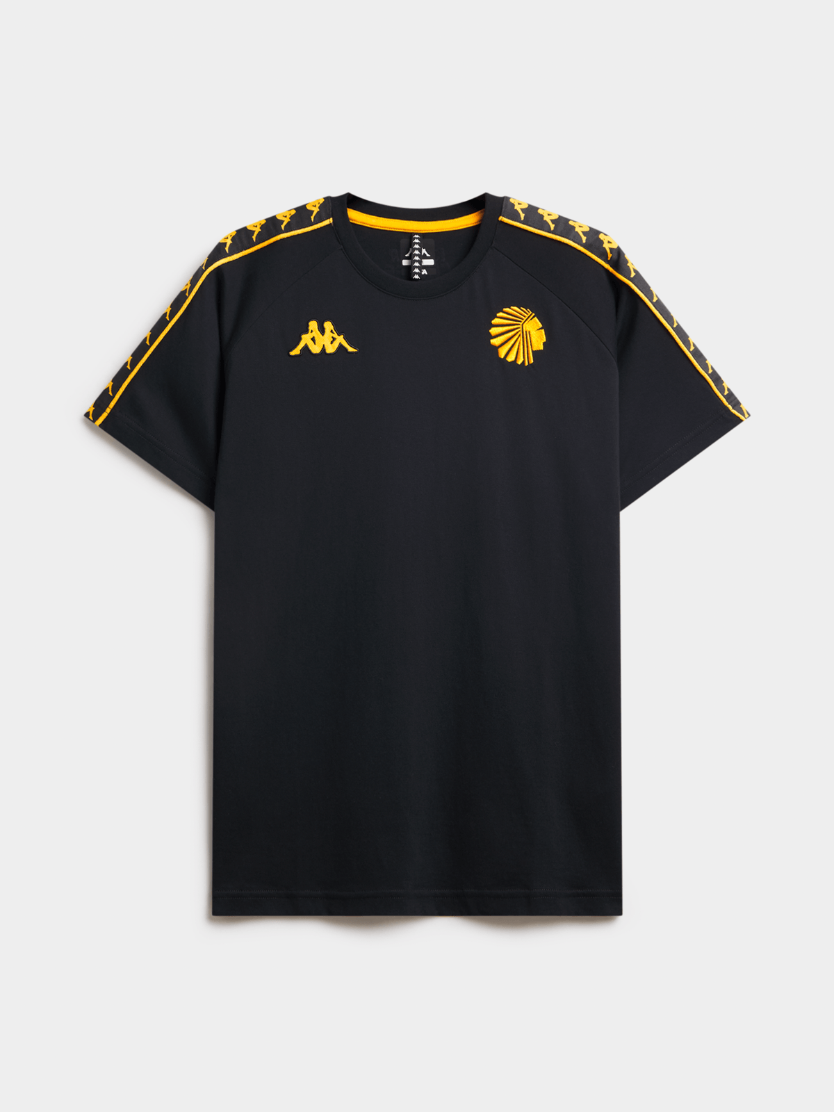 Kappa Men&#39;s Kaizer Chiefs 222 Banda Coena Slim-Fit Black Cotton Tee