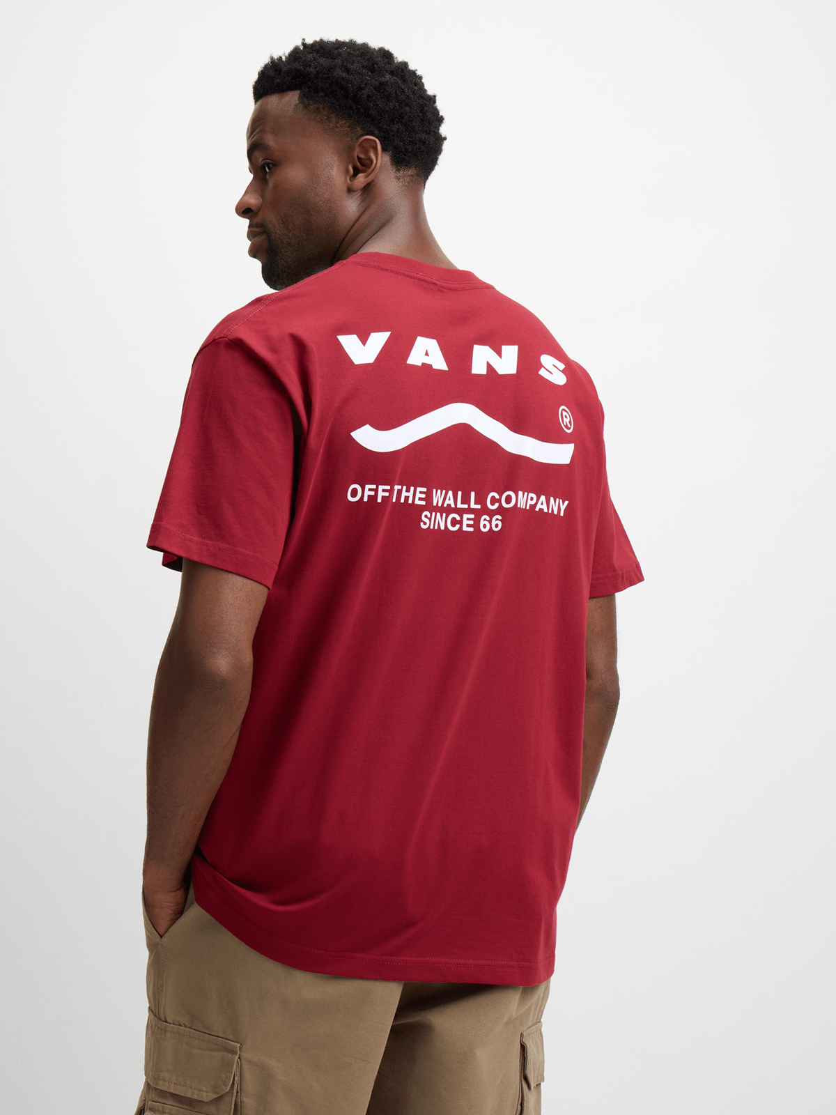 Vans Men&#39;s Classic Off The Wall Burgundy Cotton Short Sleeve Graphic Tee