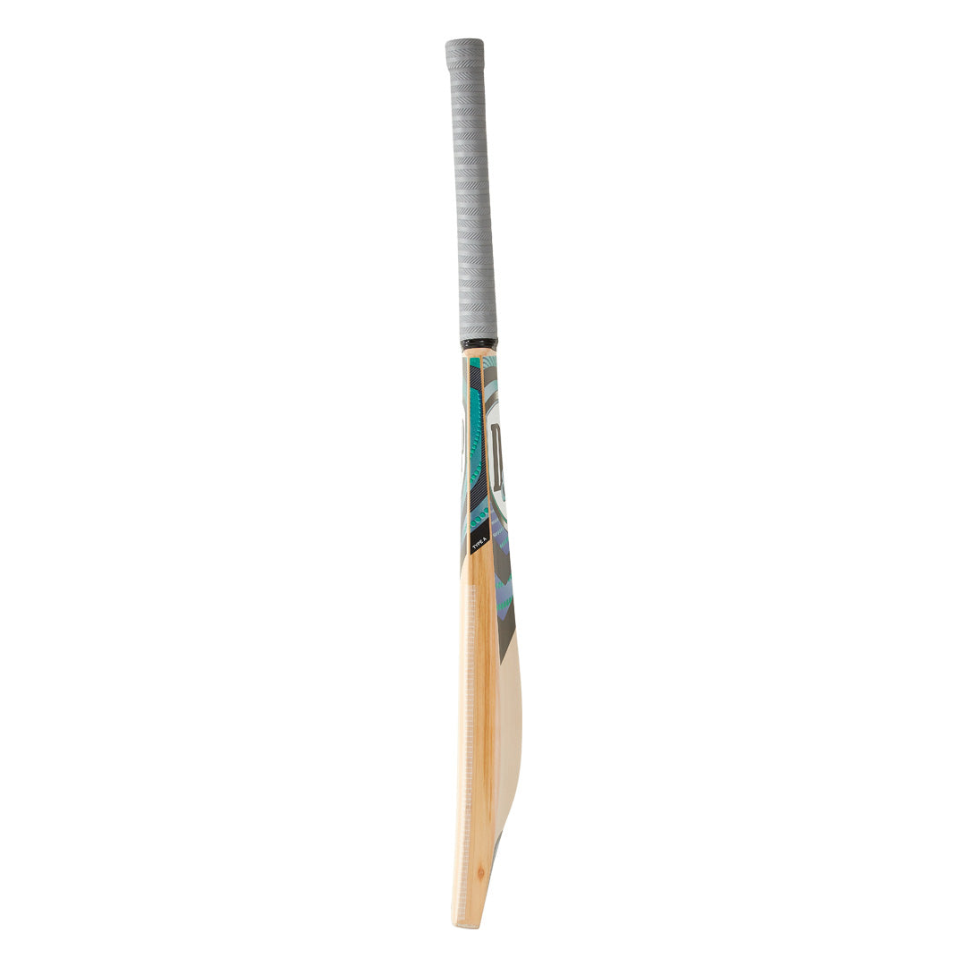 D&amp;P Vector 500 Cricket Bat