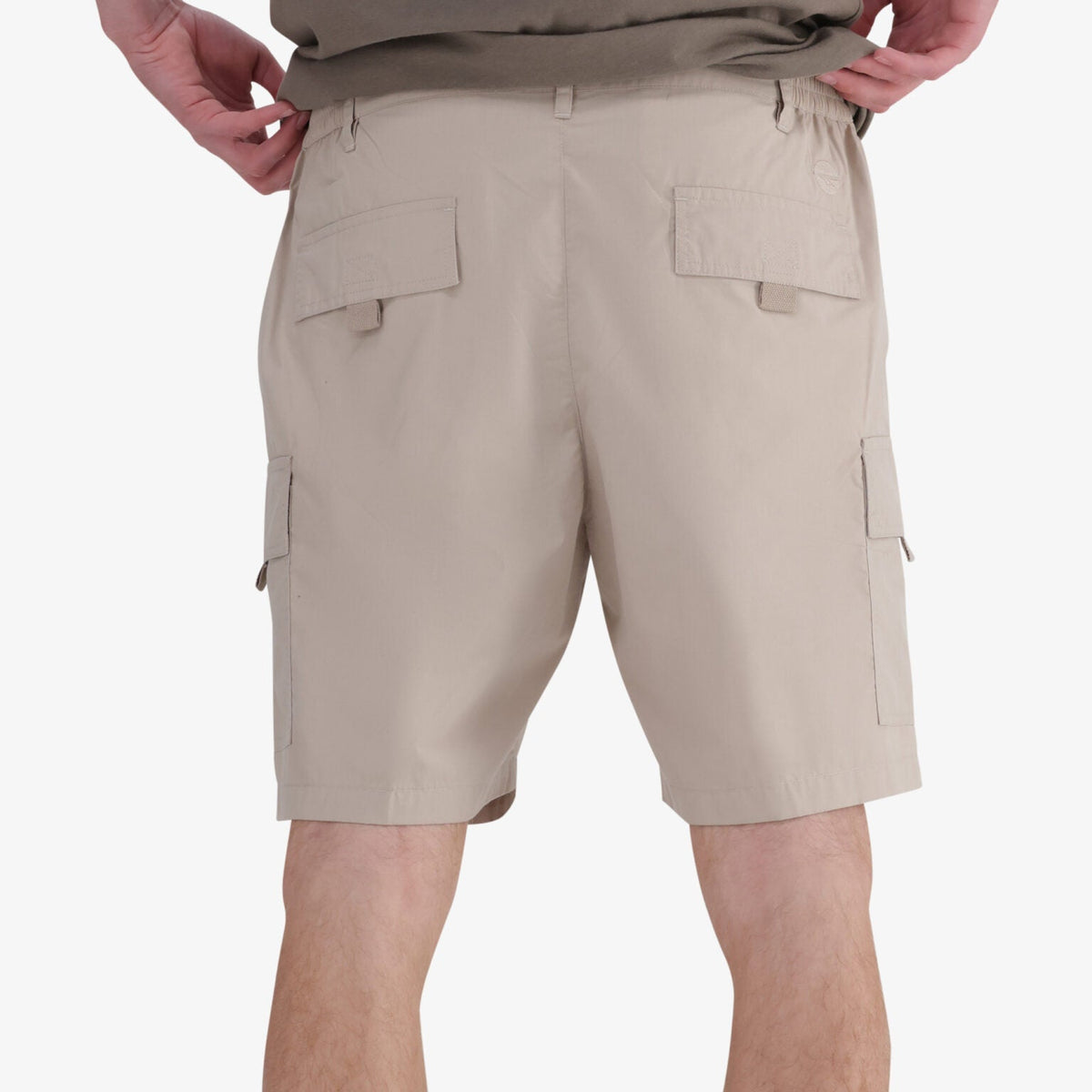 Hi-Tec Men&#39;s Durable 7-Inch Cargo Shorts: Multi-Pocket Comfort for Outdoor Adventures