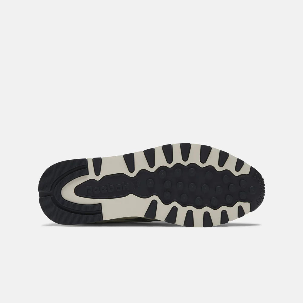 Classic Leather 1983 Vintage Shoes (3)