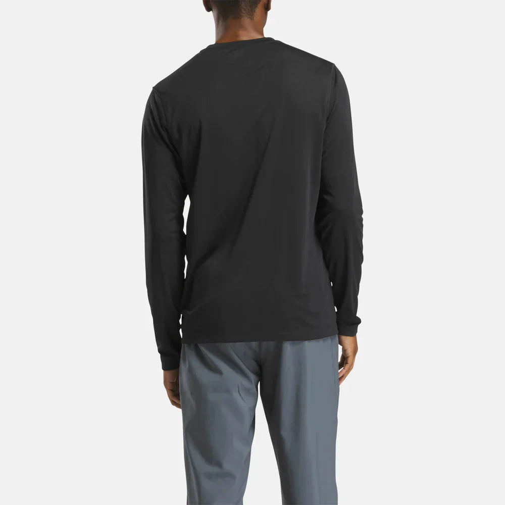 Training Long Sleeve Tech T-Shirt (1)