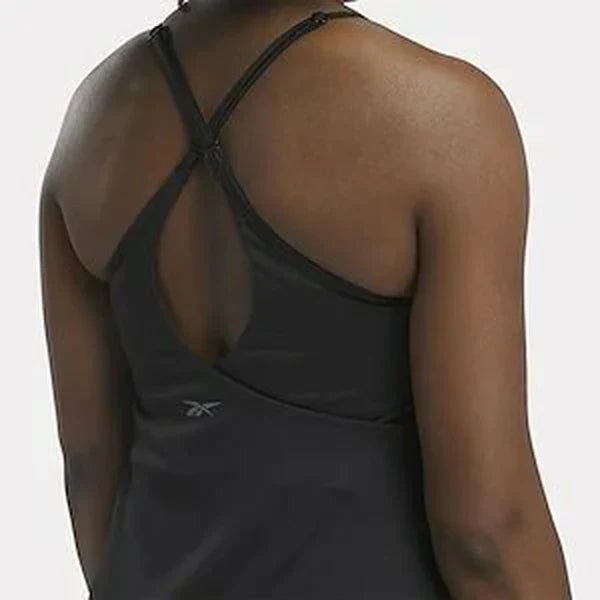 A sporty dress with crossover straps (4)