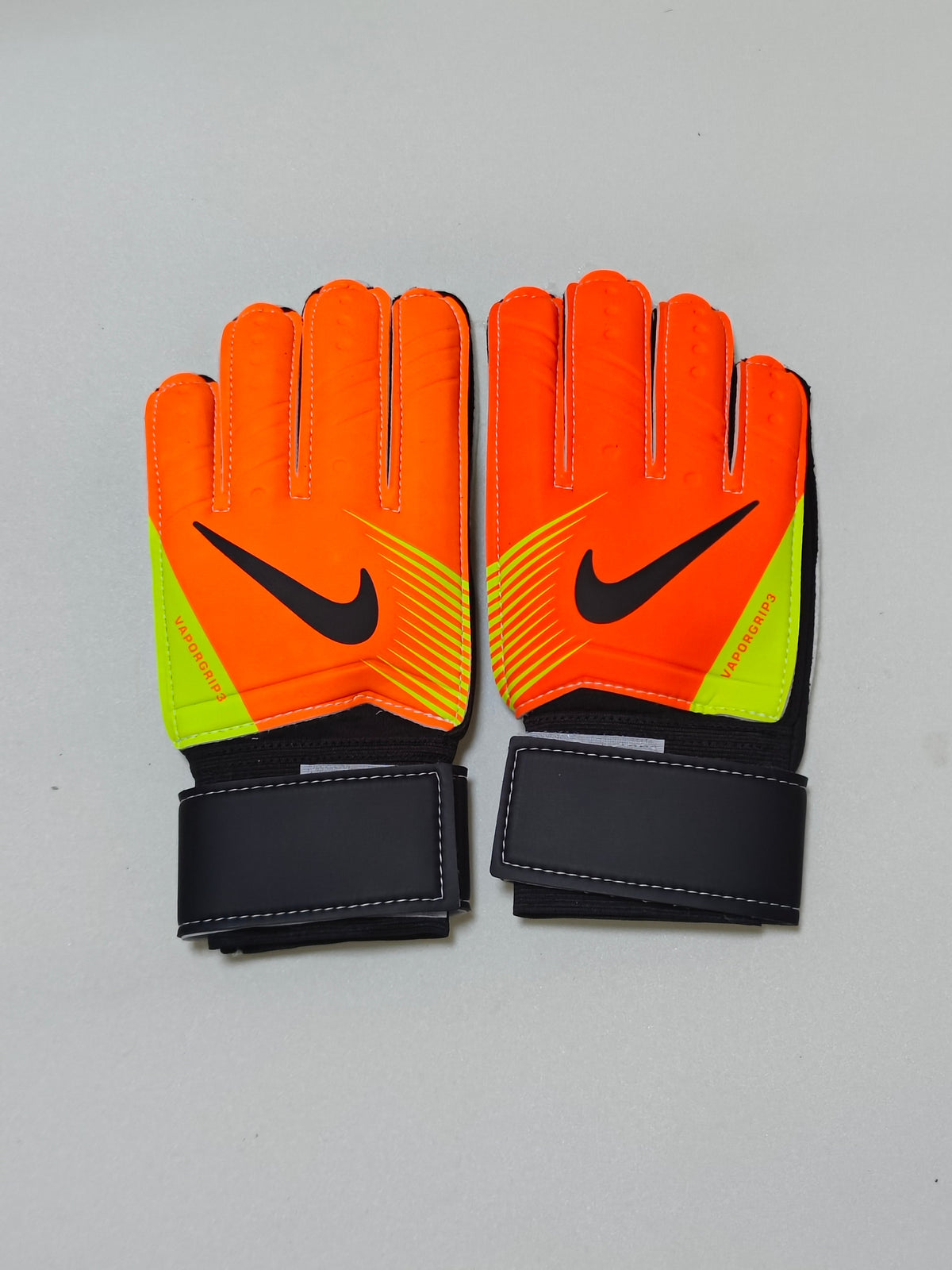 N15 Nike goalkeeper gloves Orange/Yellow