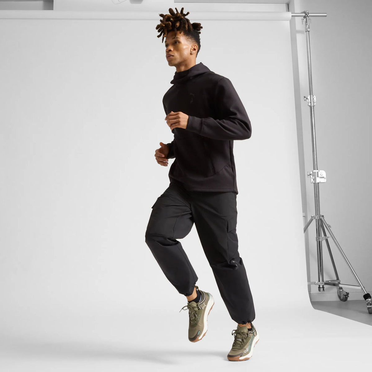 Puma Voyage NITRO 3 Tech Velvet Moss-Loden Green